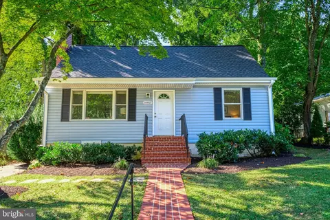 10815 Scott Dr, Fairfax, VA 22030