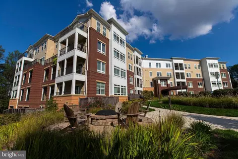 9430 Silver King Ct #202, Fairfax, VA 22031