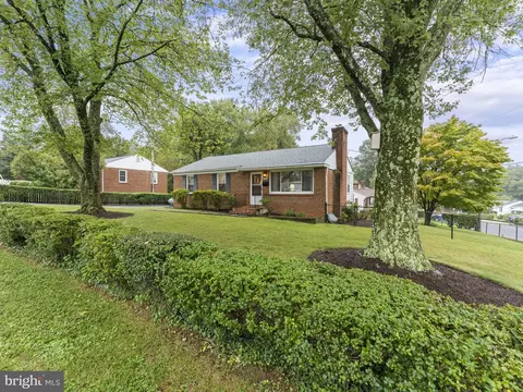 4104 Orchard Dr, Fairfax, VA 22032