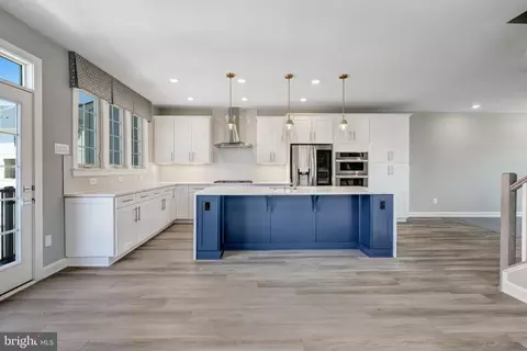3735 Mayors Way, Fairfax, VA 22030