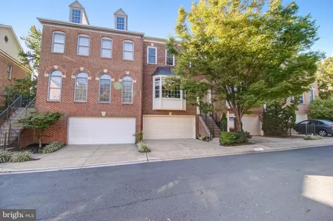 4188 Lord Culpeper Ln, Fairfax, VA 22030