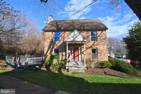 10622 Railroad Ct, Fairfax, VA 22030