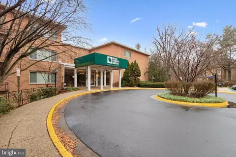 10570 Main St #401, Fairfax, VA 22030