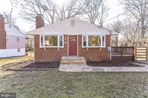 10801 Scott Dr, Fairfax, VA 22030