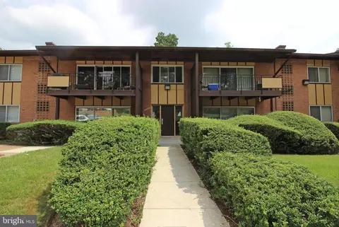 10027 Fair Woods Dr #321, Fairfax, VA 22030