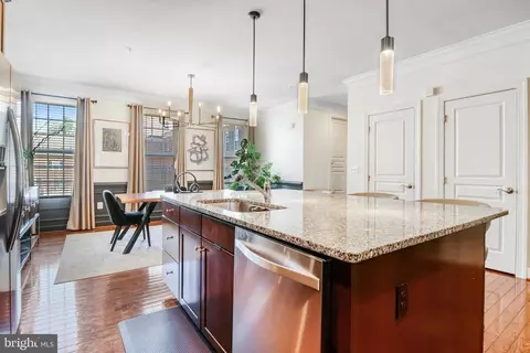 4096 Glendale Way, Fairfax, VA 22030