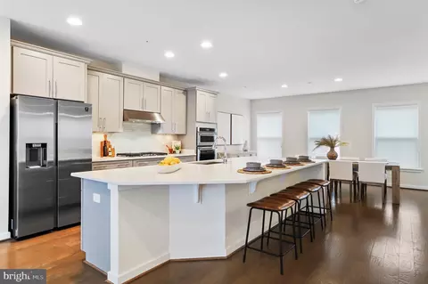 10720 Viognier Ter, Fairfax, VA 22030