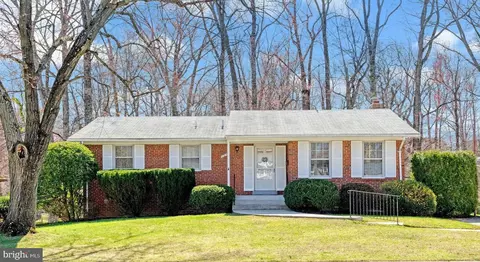 10305 Cardinal Rd, Fairfax, VA 22030