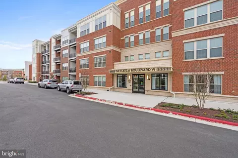 10755 Fairgrounds Dr #204, Fairfax, VA 22030