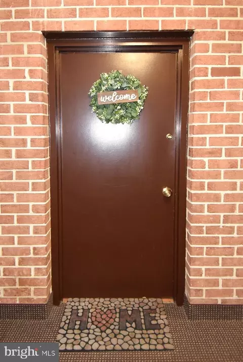 9487 Fairfax Blvd #104, Fairfax, VA 22031