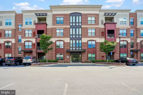 3989 Norton Pl #202, Fairfax, VA 22030