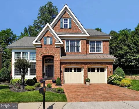 3432 Preservation Dr, Fairfax, VA 22031