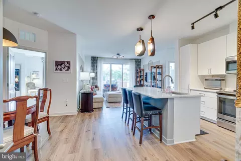 10755 Fairgrounds Dr #128, Fairfax, VA 22030
