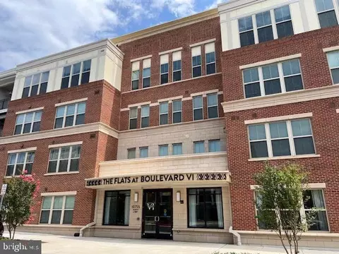 10755 Fairgrounds Dr #121, Fairfax, VA 22030