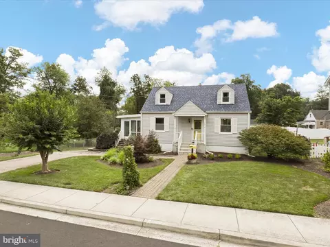 4019 Poplar St, Fairfax, VA 22030