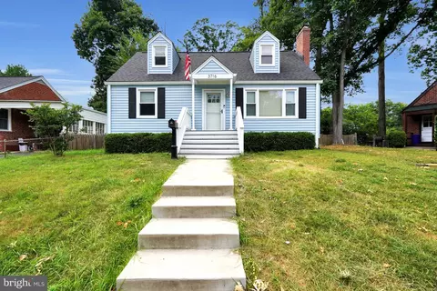 3716 Hill St, Fairfax, VA 22030