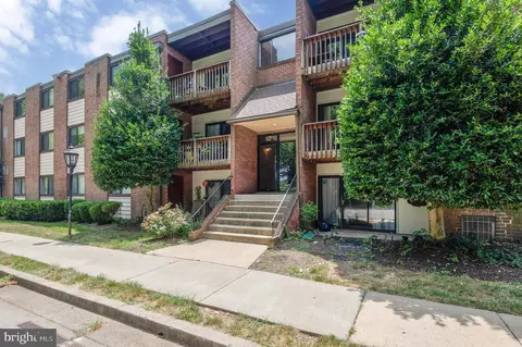 10725 West Dr #303, Fairfax, VA 22030