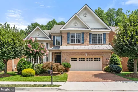 3439 Preservation Dr, Fairfax, VA 22031