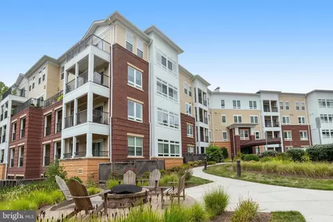 9430 Silver King Ct #307, Fairfax, VA 22031