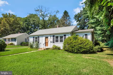 4036 Fern St, Fairfax, VA 22030