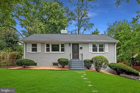 10318 Beaumont St, Fairfax, VA 22030