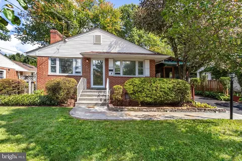 4117 Berritt St, Fairfax, VA 22030