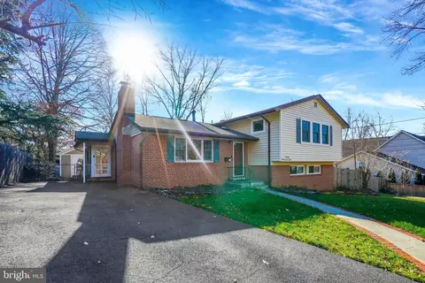 9915 Colony Rd, Fairfax, VA 22030