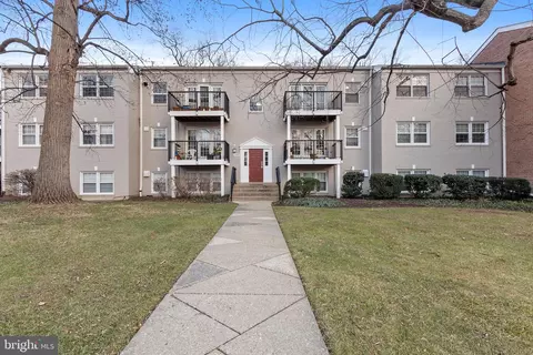 9489 Fairfax Blvd #203, Fairfax, VA 22031