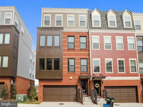 10710 Viognier Ter, Fairfax, VA 22030
