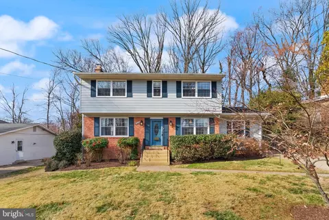 3222 Fair Woods Pkwy, Fairfax, VA 22030