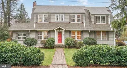 10515 Cedar Ave, Fairfax, VA 22030