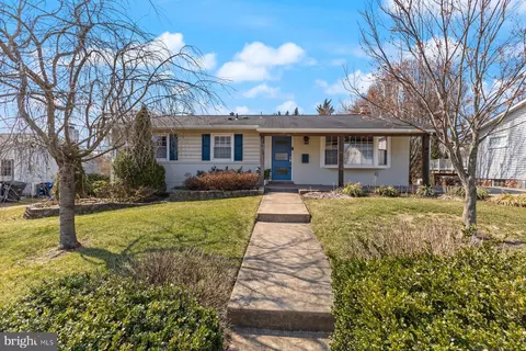 3613 Heritage Ln, Fairfax, VA 22030