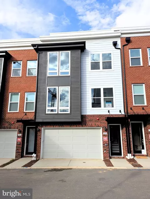 10564 Red Oak, Fairfax, VA 22030