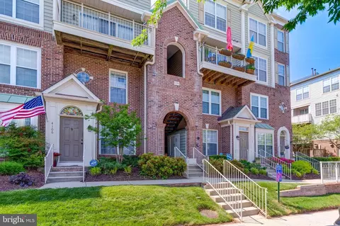 4104 Oxford Ln #304, Fairfax, VA 22030