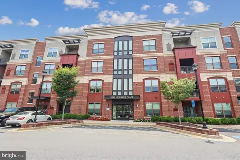 3989 Norton Pl #207, Fairfax, VA 22030