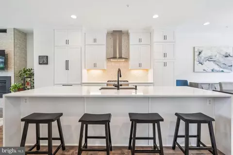 3538 Sutton Heights Cir, Fairfax, VA 22031