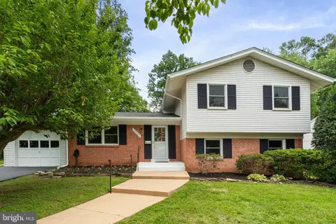 10305 Antietam Ave, Fairfax, VA 22030