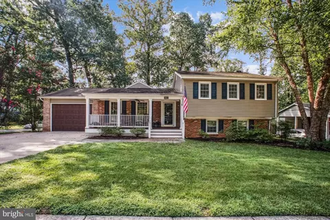 9811 Hampton Ln, Fairfax, VA 22030