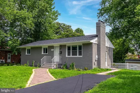 3911 Egan Dr, Fairfax, VA 22030