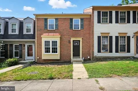 3886 Bradwater St, Fairfax, VA 22031