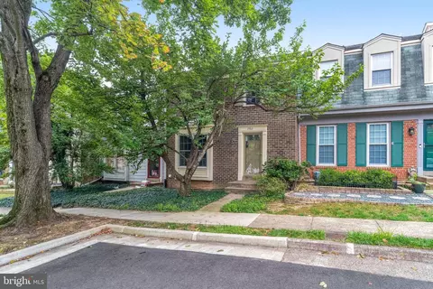 3968 Wilcoxson Dr, Fairfax, VA 22031