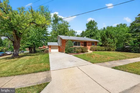 10421 Darby St, Fairfax, VA 22030