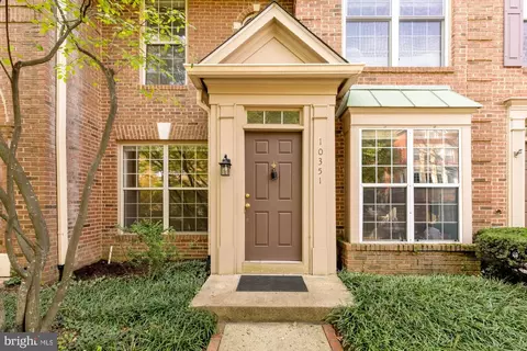 10351 Sager Ave, Fairfax, VA 22030