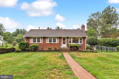 10611 Orchard St, Fairfax, VA 22030