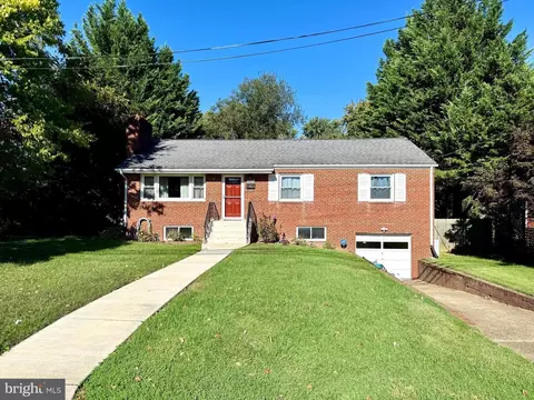 3968 Walnut St, Fairfax, VA 22030