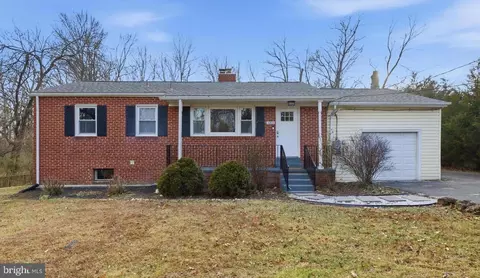 10915 Orchard St, Fairfax, VA 22030