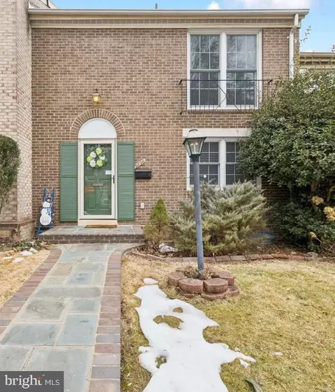 9896 Cardinal, Fairfax, VA 22030