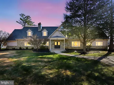 3501 Perry St, Fairfax, VA 22030