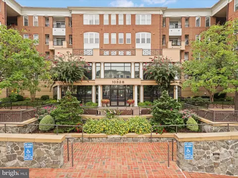 10328 Sager Ave #113, Fairfax, VA 22030