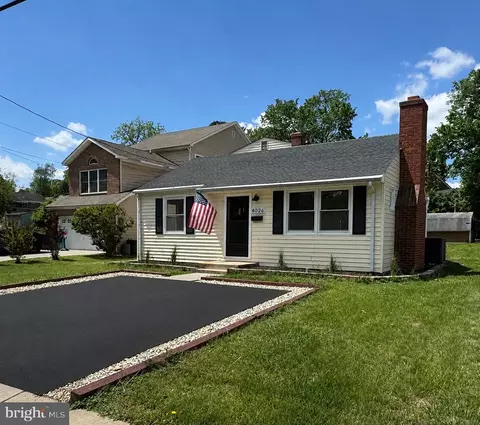 4026 Chestnut St, Fairfax, VA 22030